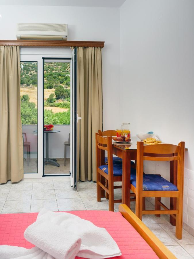 Studios Eftihia Keratókambos Dış mekan fotoğraf